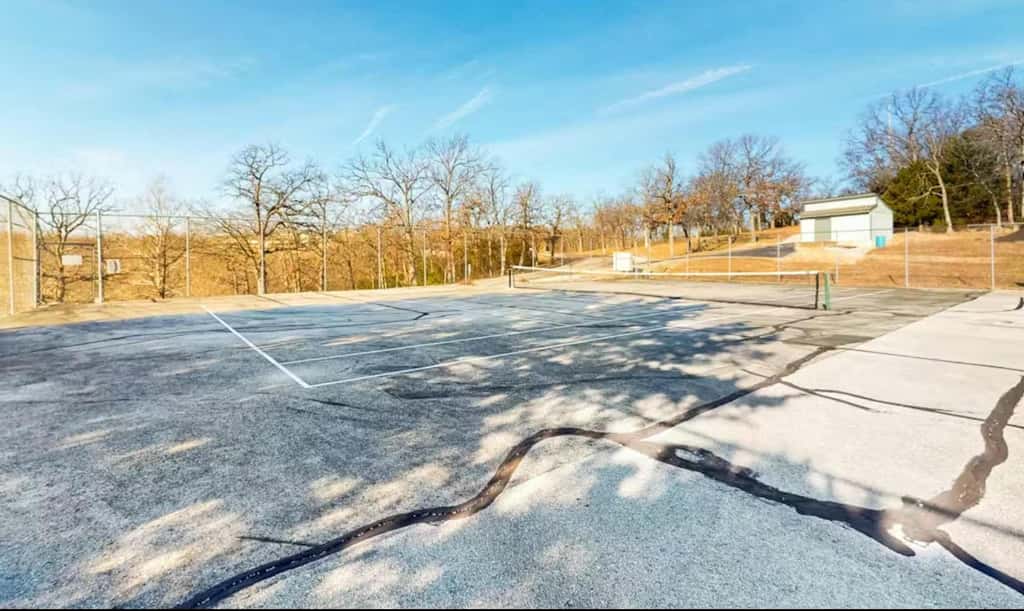 Charming 1BR Condo - Top Floor - LAKE VIEW