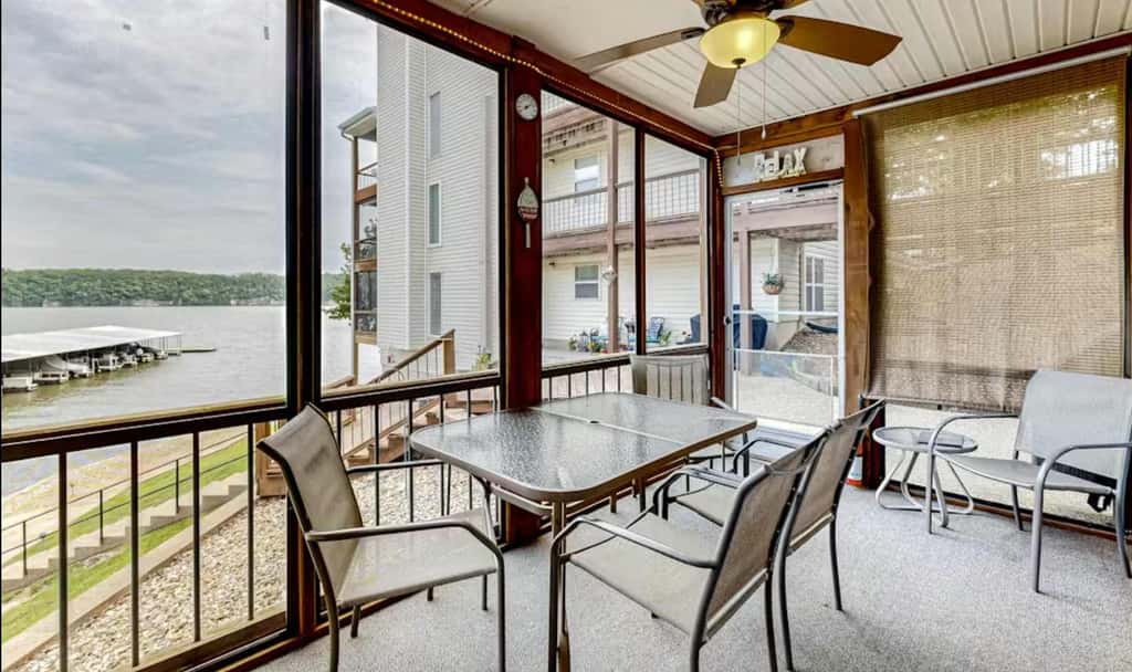 Serene 2BR Condo - Lake Views - Community Pool