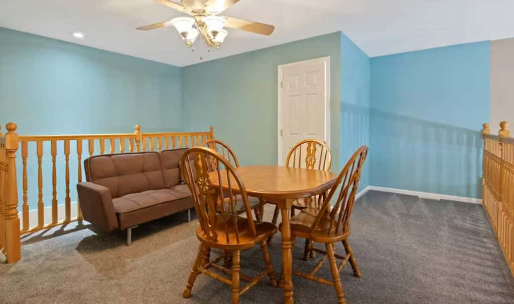 Top Floor 4BR Condo - Lake View - Water Front pool