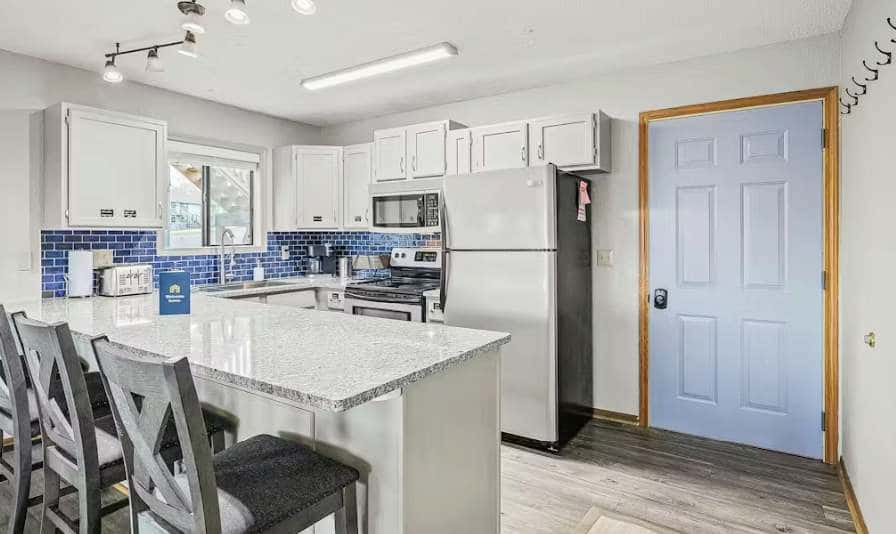 LAKE VIEW - 2BR Condo - Modern Luxury, Lake Ozark