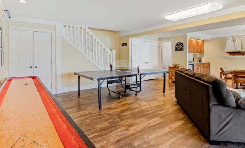 Rustic 5BR Lakefront - Dock & POOL - Osage Beach