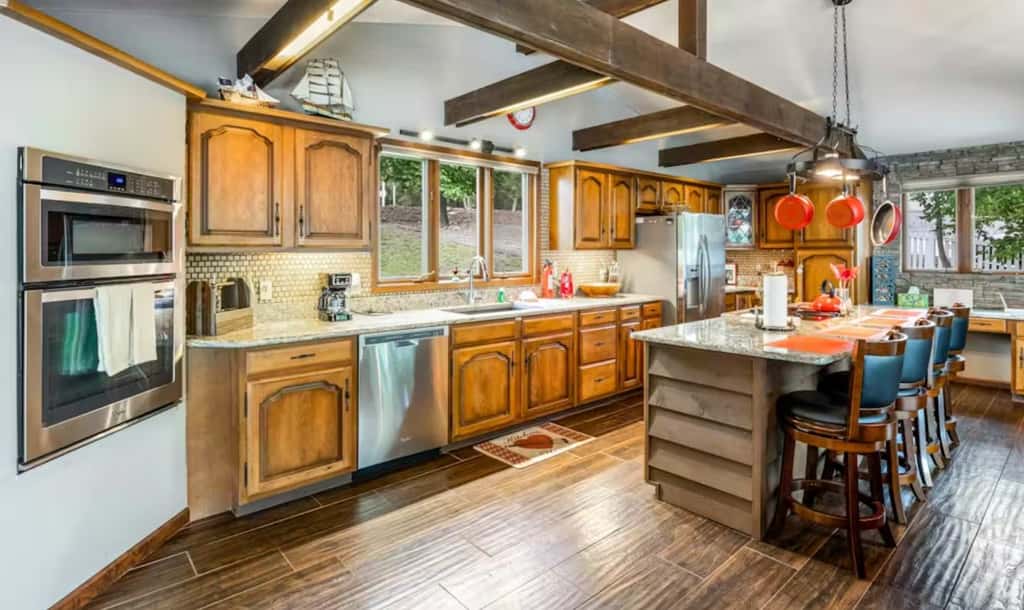 Rustic 3BR Lake House - LAKE VIEW - Lake Ozark