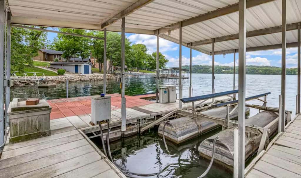 Rustic 3BR Lake House - LAKE VIEW - Lake Ozark