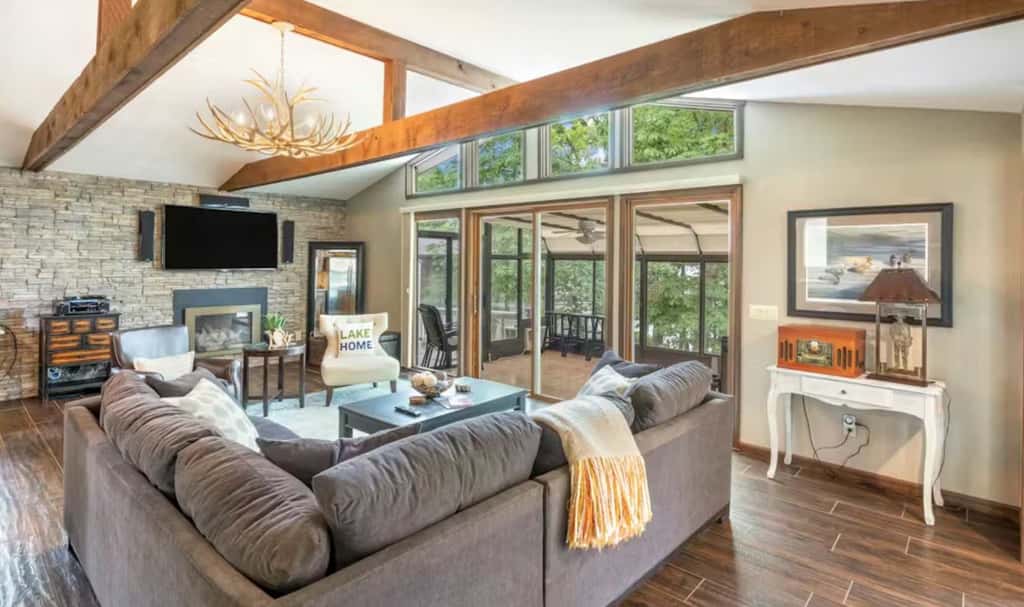Rustic 3BR Lake House - LAKE VIEW - Lake Ozark