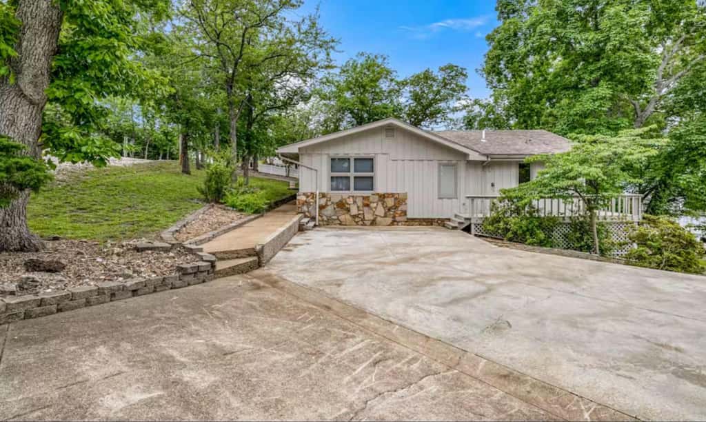 Rustic 3BR Lake House - LAKE VIEW - Lake Ozark