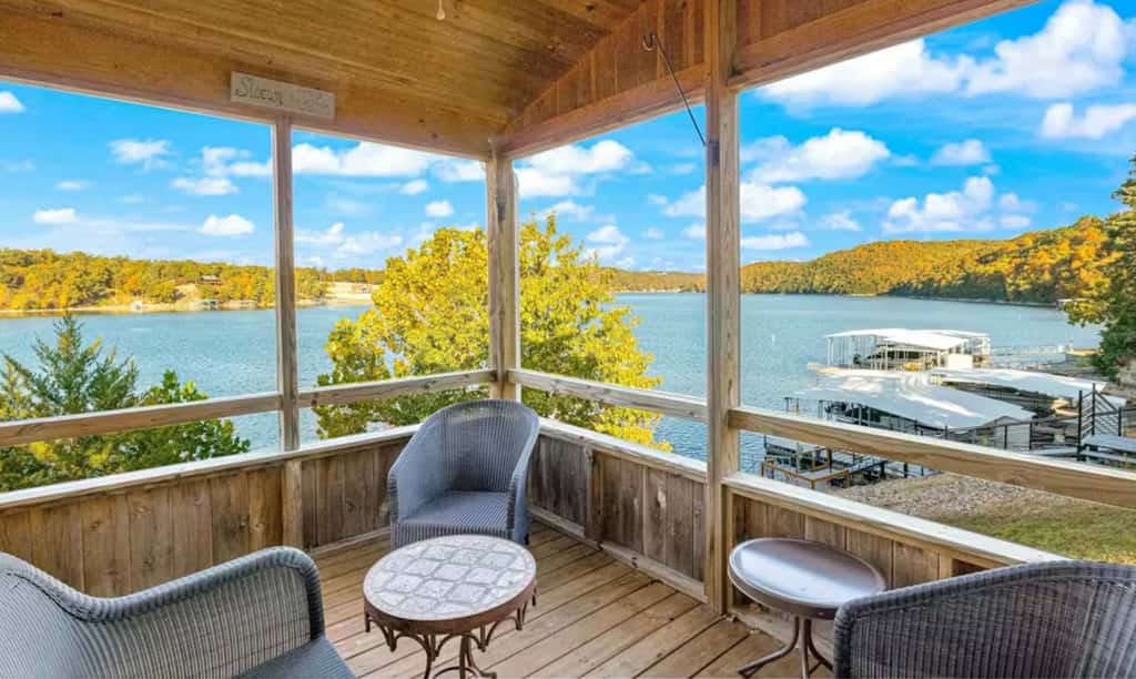 Charming 3BR Cabin - Jacuzzi Tub - LAKE VIEW