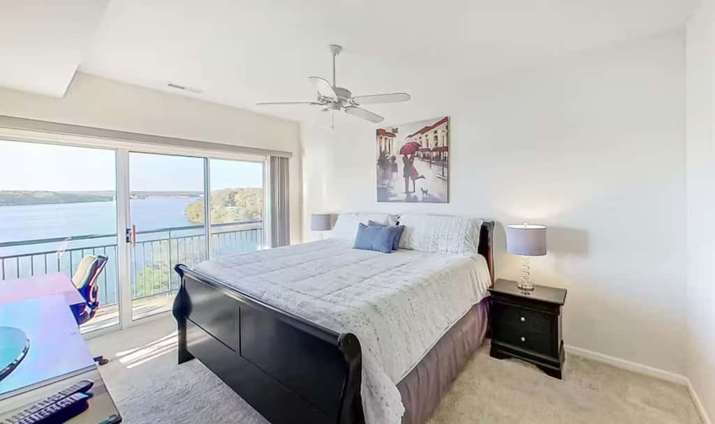 Bright 3BR Condo - Lake Views - Community Pool