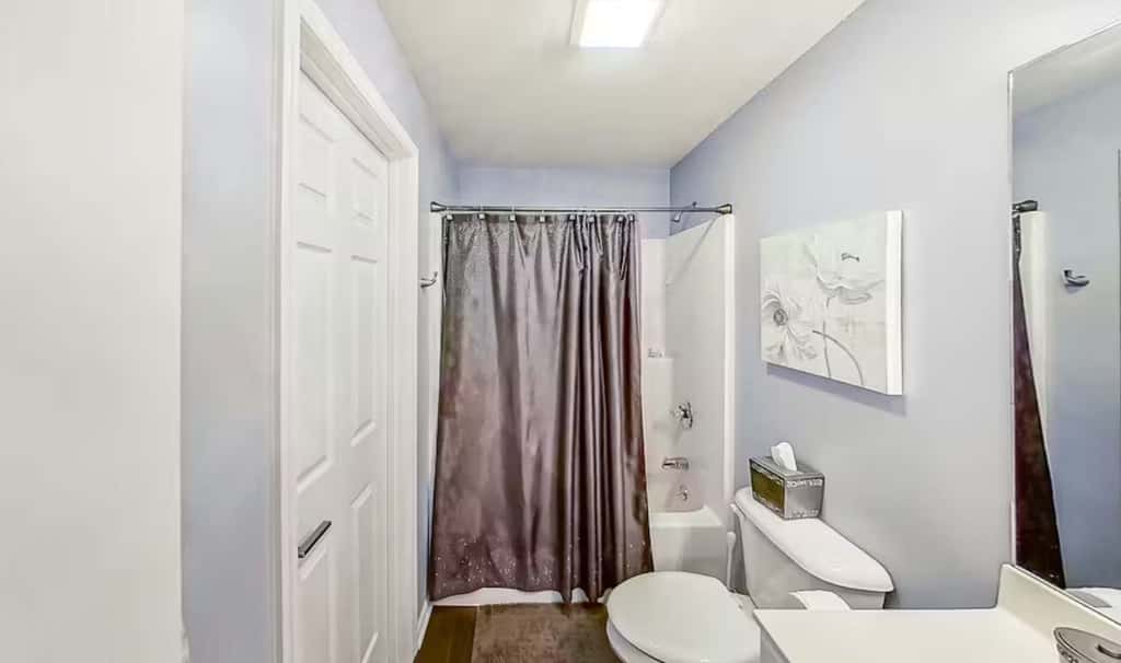 Bright 3BR Condo - Lake Views - Community Pool