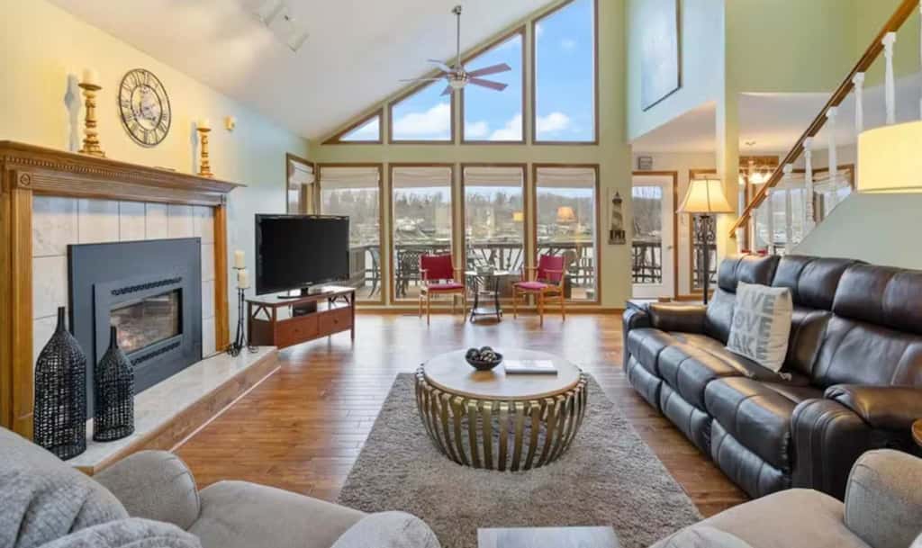 Serene 5BR Lake House - LAKE VIEW - Gravois Mills