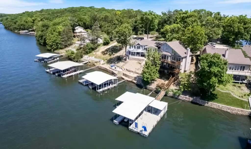 Serene 5BR Lake House - LAKE VIEW - Gravois Mills