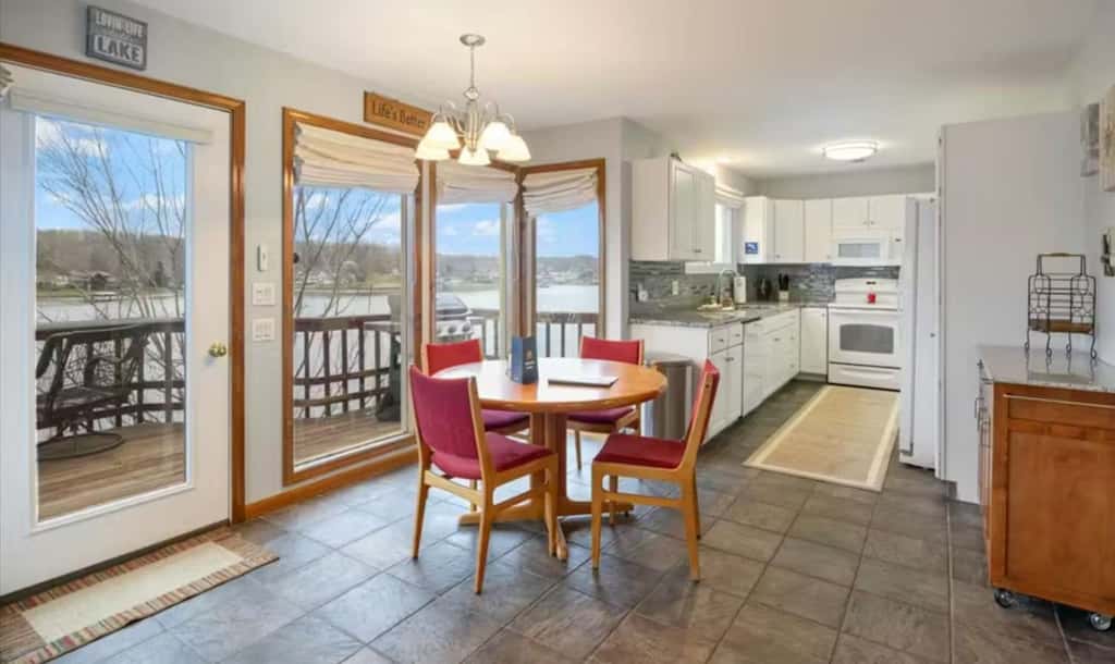 Serene 5BR Lake House - LAKE VIEW - Gravois Mills