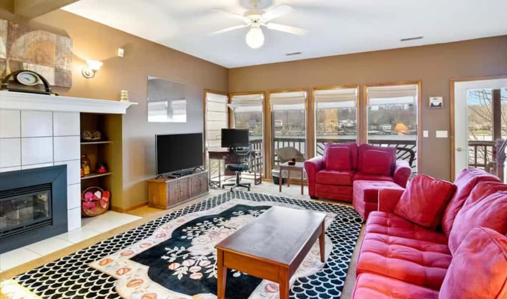 Serene 5BR Lake House - LAKE VIEW - Gravois Mills