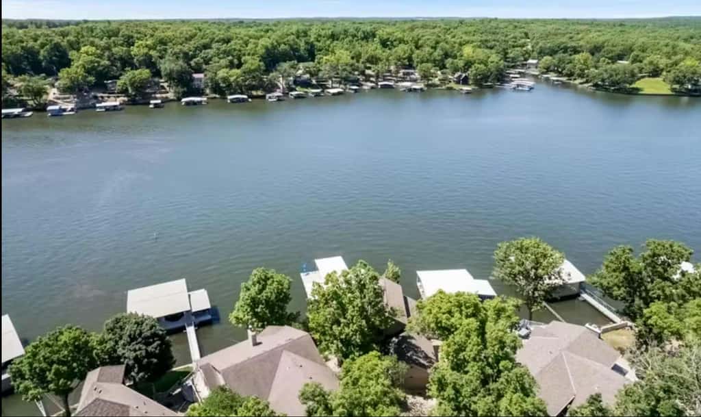 Serene 5BR Lake House - LAKE VIEW - Gravois Mills