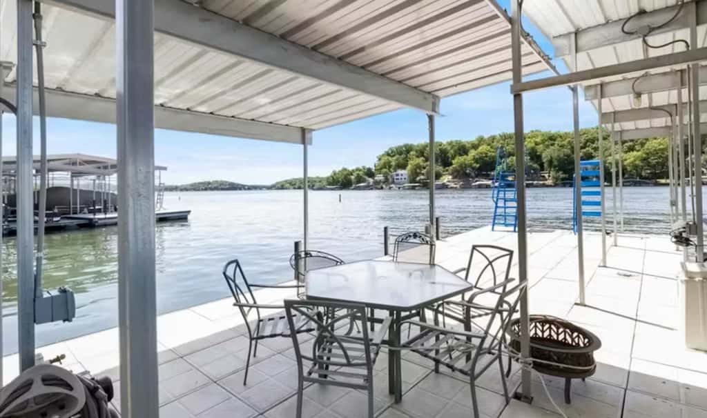 Serene 5BR Lake House - LAKE VIEW - Gravois Mills