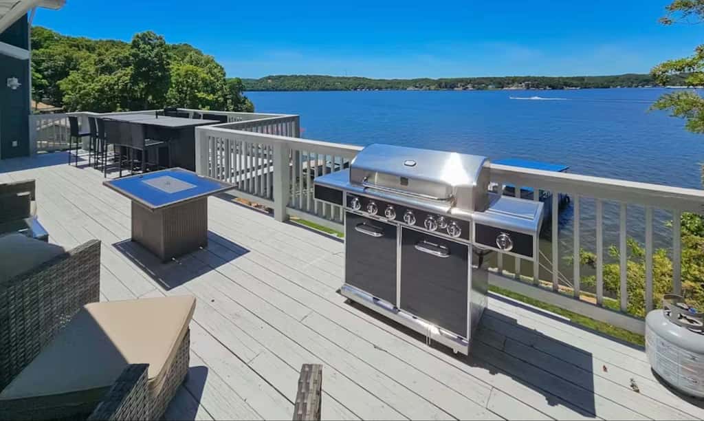 Serene 5BR Lake Home - LAKE VIEW - Sunrise Beach