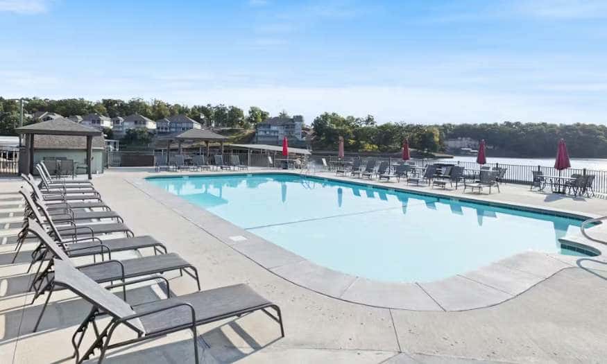 Charming 1BR Condo - LAKE VIEW - Lake Ozark