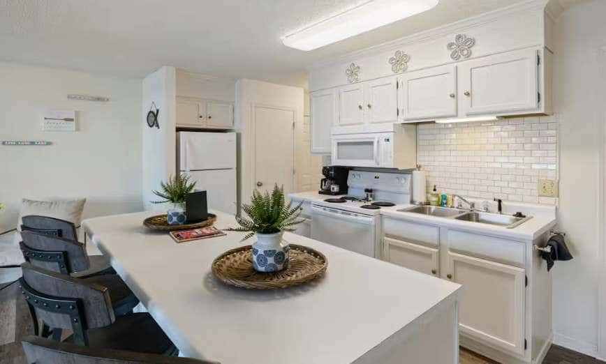 Charming 1BR Condo - LAKE VIEW - Lake Ozark