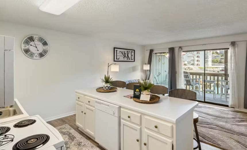 Charming 1BR Condo - LAKE VIEW - Lake Ozark