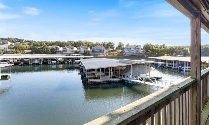 Charming 1BR Condo - LAKE VIEW - Lake Ozark
