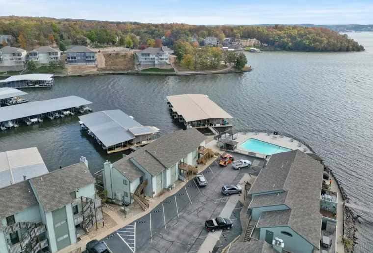 Charming 1BR Condo - LAKE VIEW - Lake Ozark
