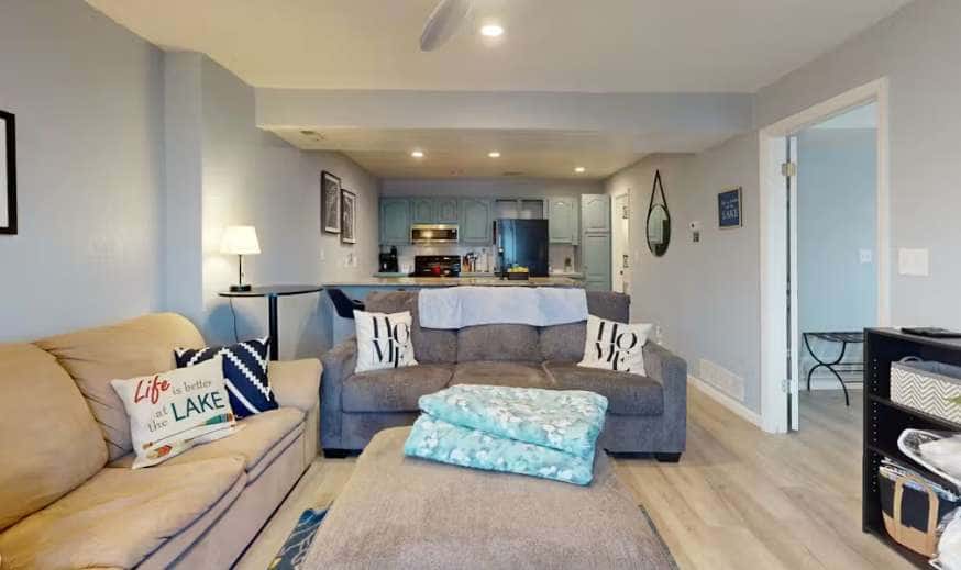 Waterfront 2BR Condo - Pool - Main Channel Views