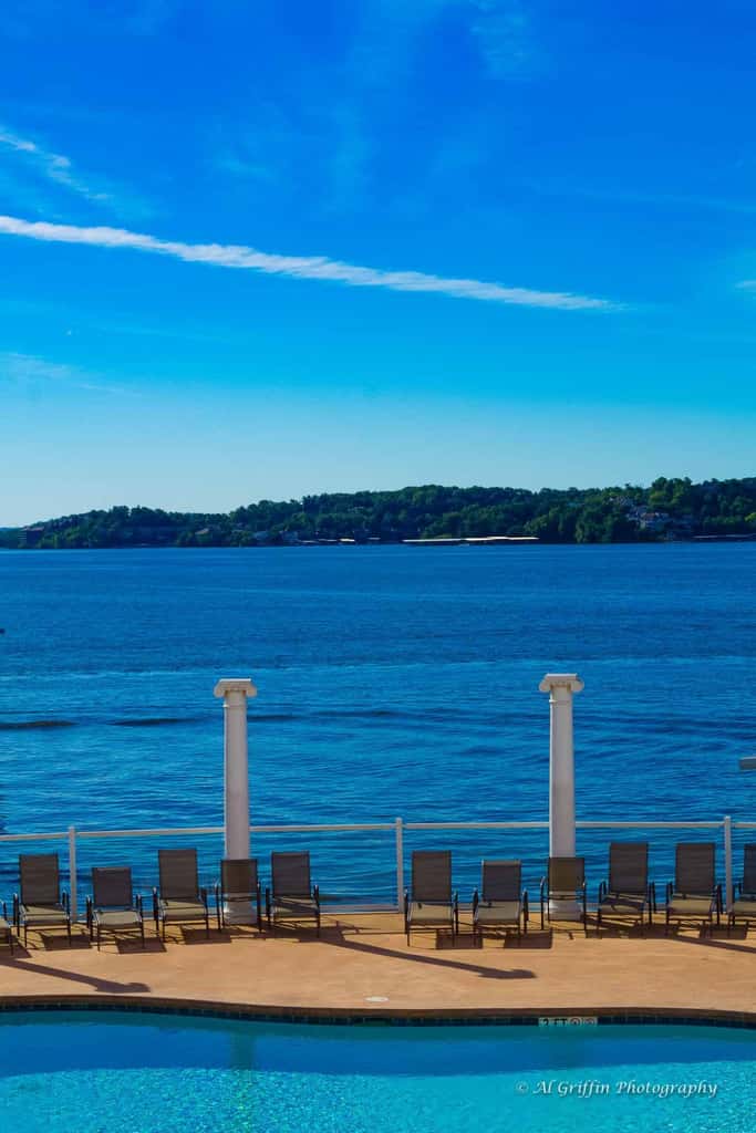 Luxury 4BR Condo - Top Floor - LAKE VIEW - Lake