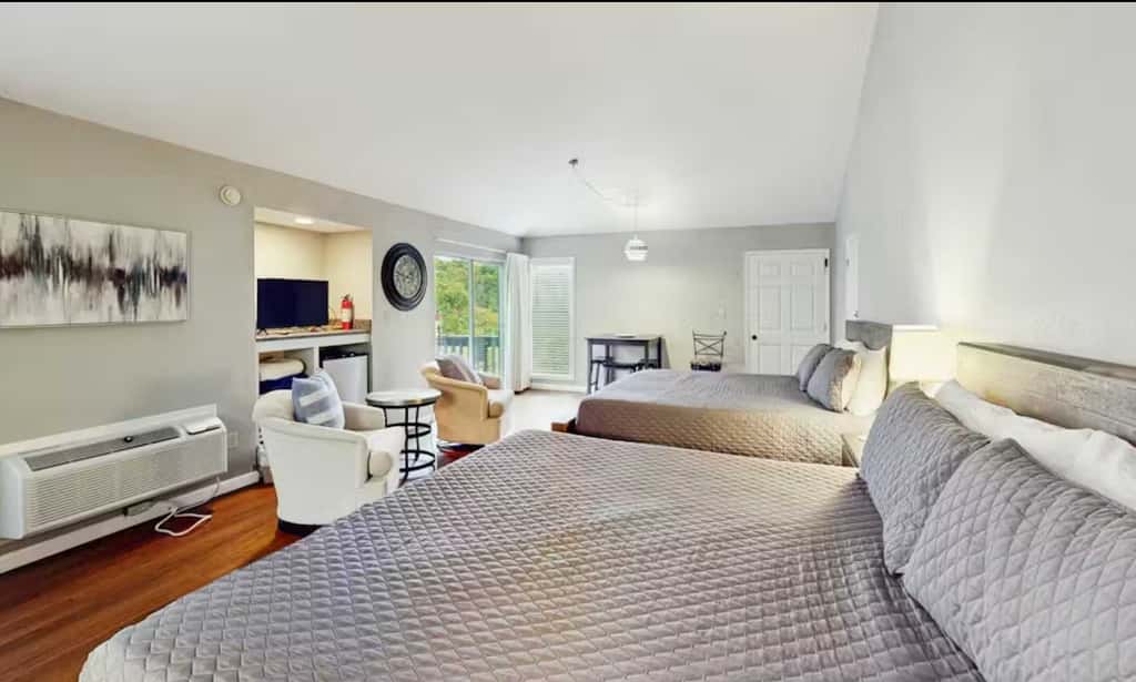 Charming 3BR House - Golf & POOLS - Margaritaville