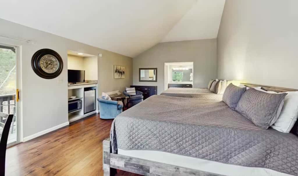 Charming 3BR House - Golf & POOLS - Margaritaville
