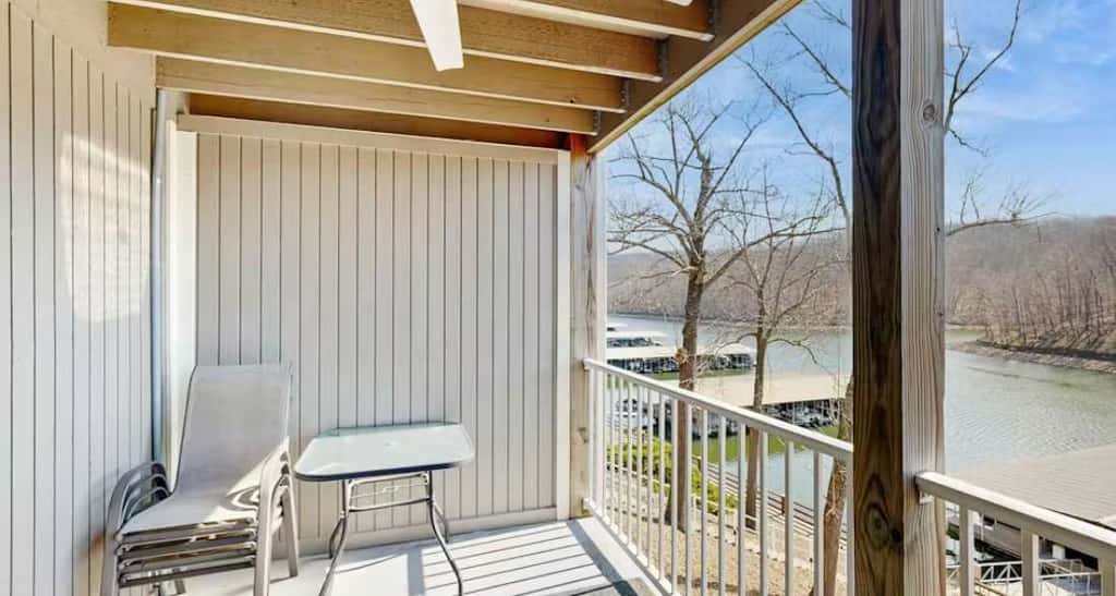Charming 2BR Condo - LAKE VIEW - Osage Beach