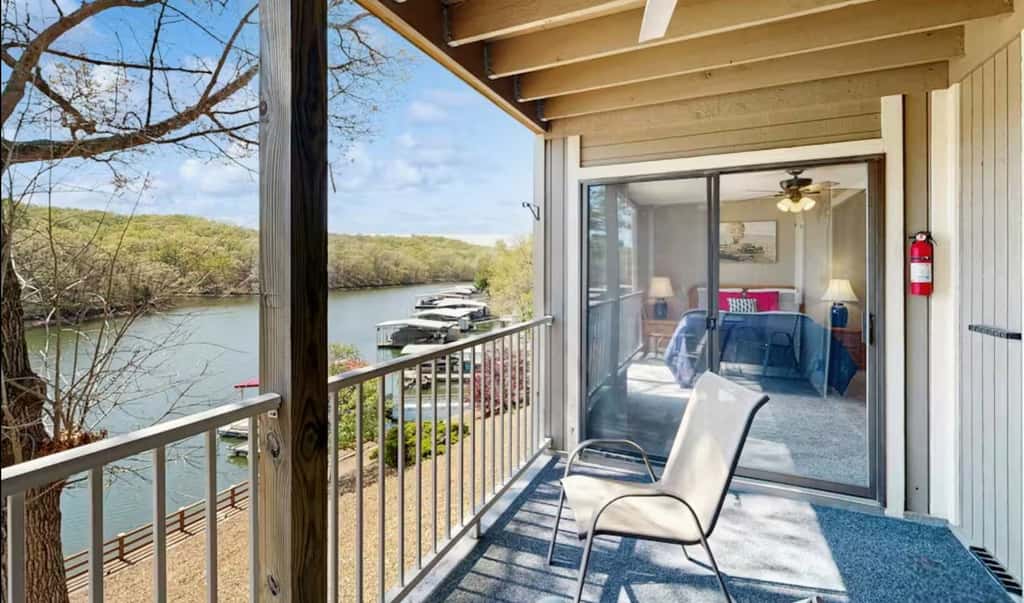Charming 2BR Condo - LAKE VIEW - Osage Beach