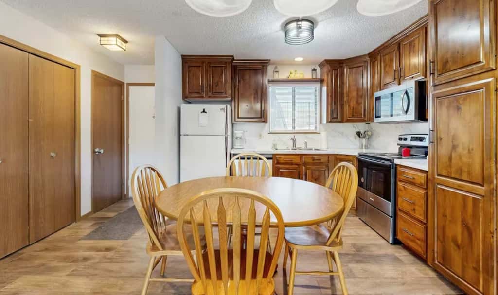 Charming 2BR Condo - LAKE VIEW - Osage Beach