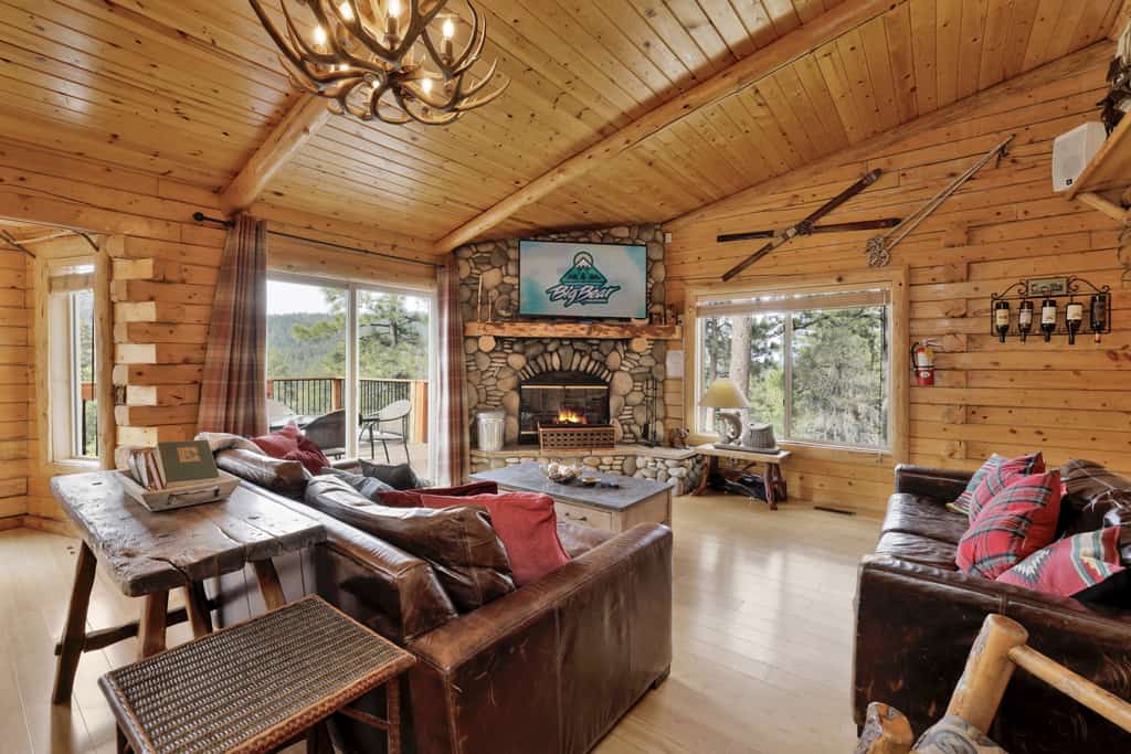 Aspen Bear Retreat | Spa, Mountain Views, Near Bear Mountain & Slopes Sleeps 8