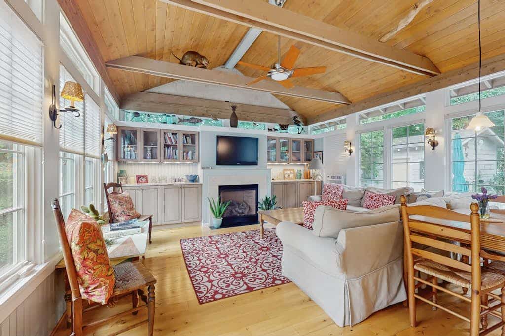 Adorable Downtown Cottage with Firepit, Fireplace, & Yard - Walk Everywhere