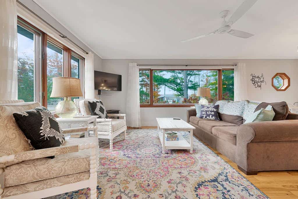 Spacious, airy home near Little Glen Lake with gas grill, deck, and new firepit
