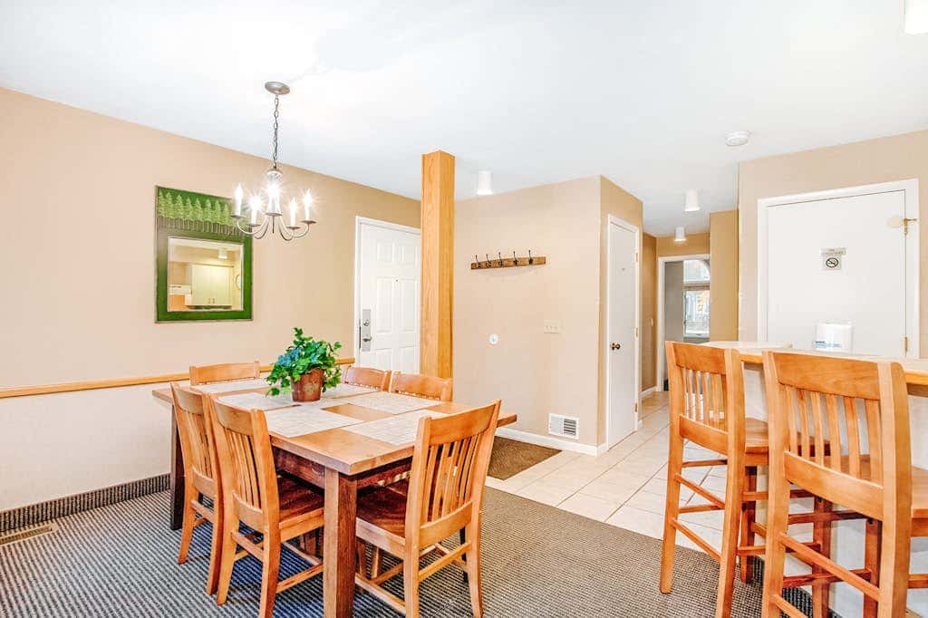 Crystal Mountain Condo -  Wintergreen 535