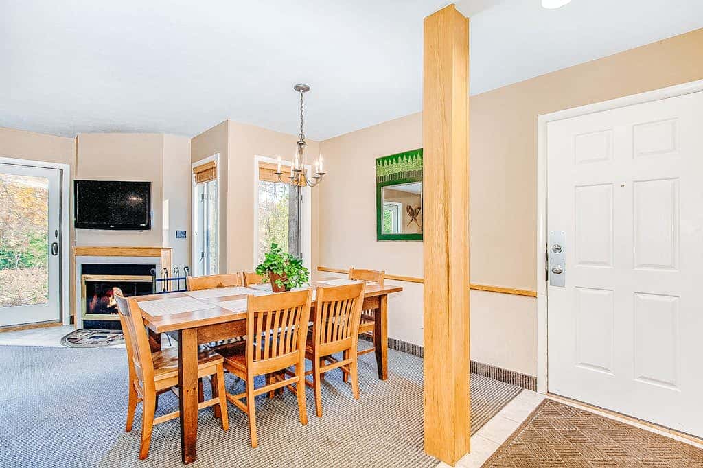 Crystal Mountain Condo -  Wintergreen 535