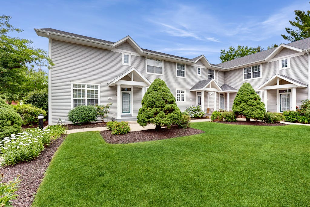 Beacon Court Condo F