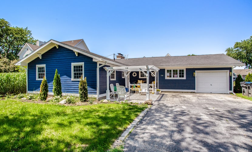 Remodeled Home close to Lake Michigan - Walk to the Beach, One Dog OK