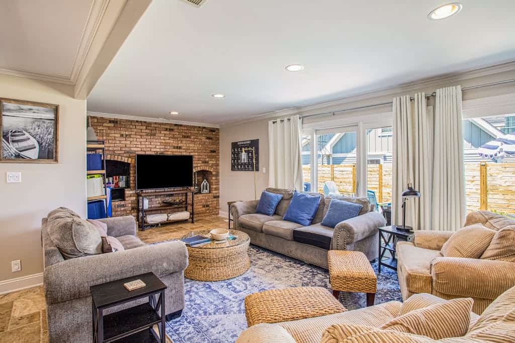 Remodeled Home close to Lake Michigan - Walk to the Beach, One Dog OK