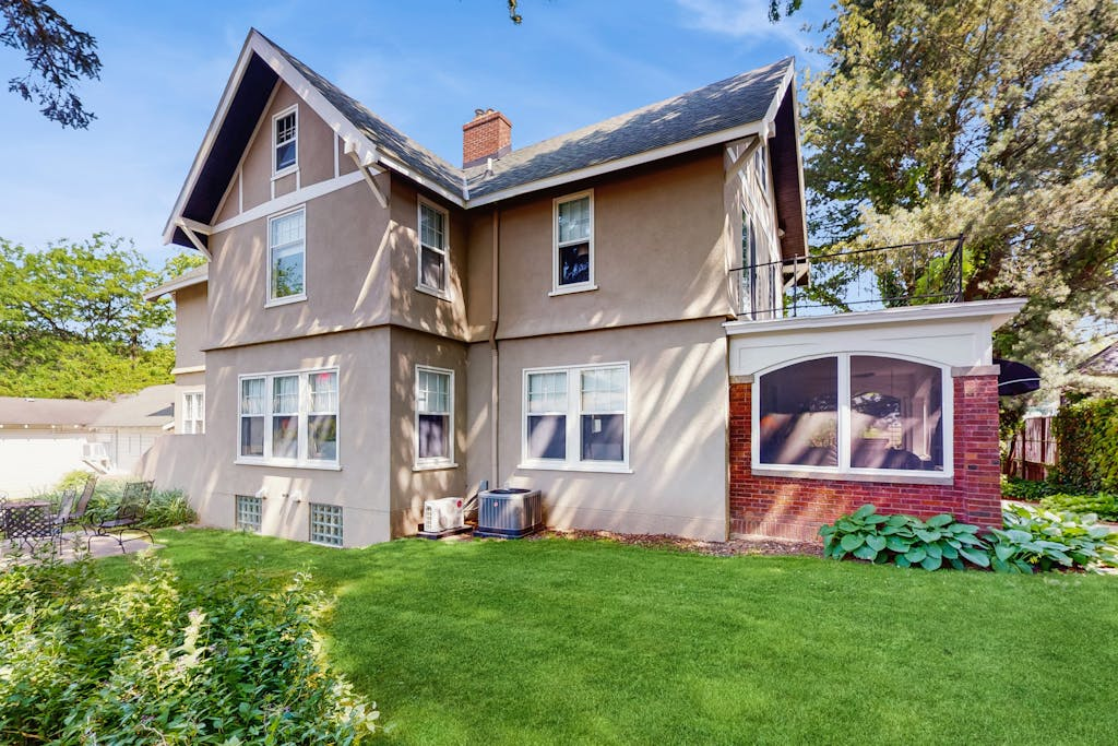 Ivy Manor
