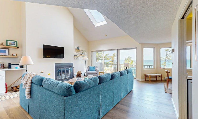 Darling condo on Lake Michigan with washer/dryer, deck, lake views, fireplace