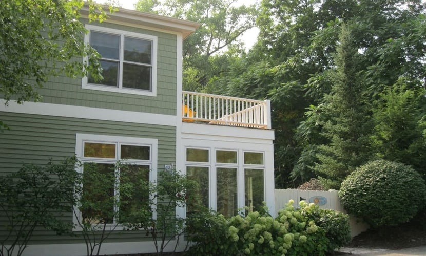 Beautiful 2-Story Home Near Beach with Firepit, WiFi, Central AC - Dogs OK