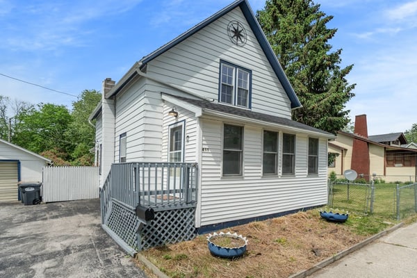 Updated, charming home with huge yard, fire pit, & WiFi - walkable location