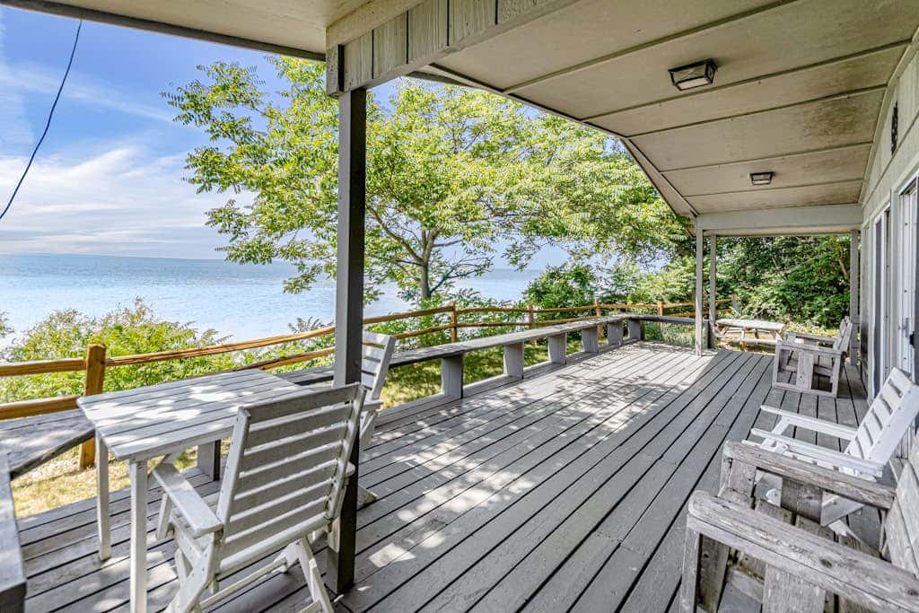 Bluffs Cove