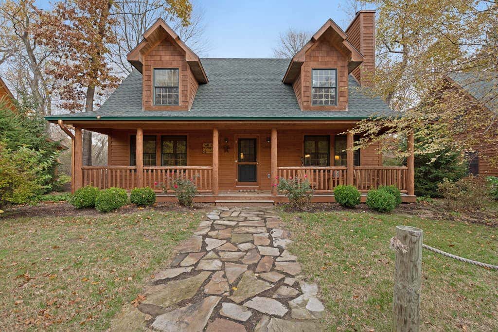 Kingfisher Cove Cabin 2