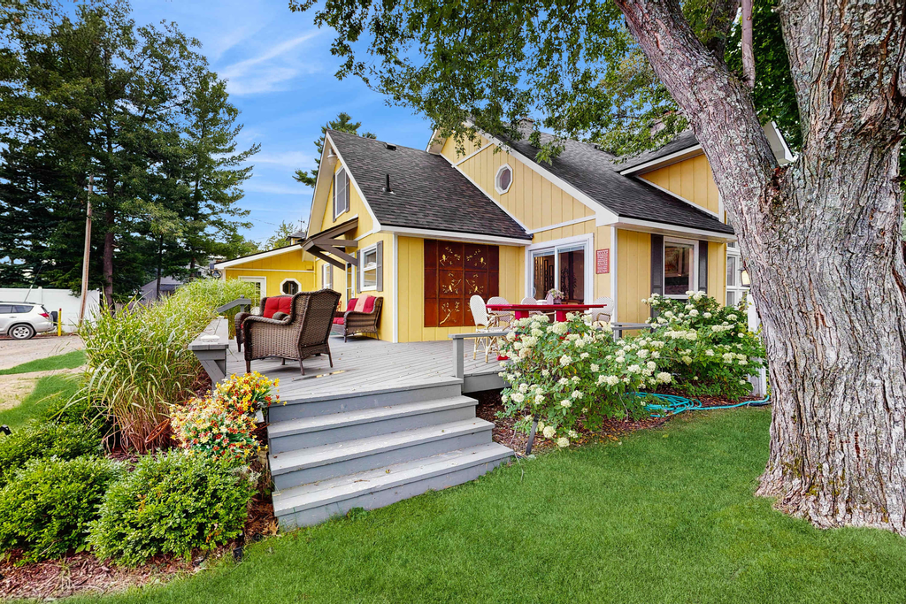 Burt Lake Cottage