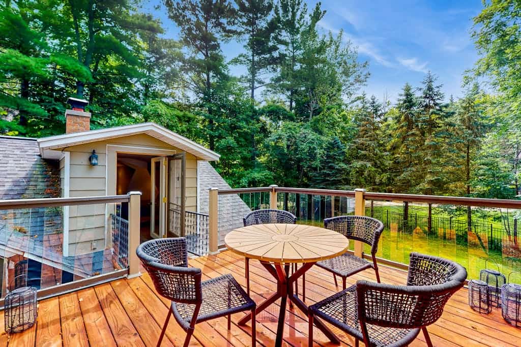 Lake Michigan Retreat with large patio, gas grill, fire pit, & outdoor hot tub