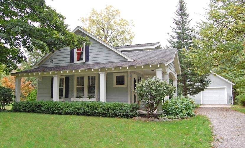 Charming home near Glen Arbor with a porch, gas grill, lake views, & AC