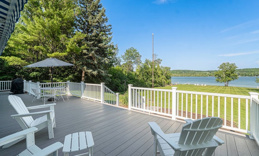 Quaint waterfront home with beach, dock, sweeping views, fast WiFi & W/D