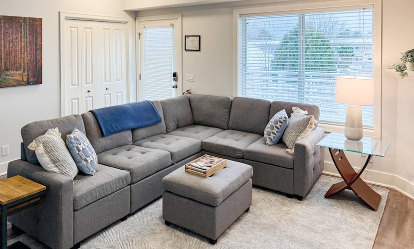 Charming 2BR/2BA Condo 1 Mile from Lake Michigan, with shared pool